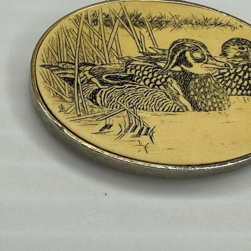 Barlow Duck Wildlife Keychain Gold Tone Etched Mallard Oval Charm - Picture 3 of 8